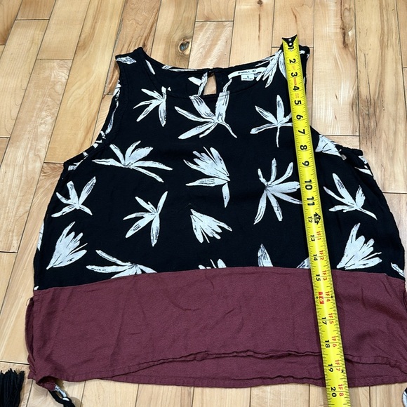 O’Neill Tank Top - Picture 7 of 7